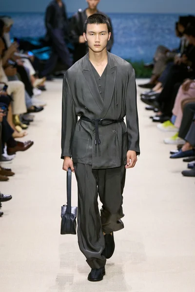 Look 4